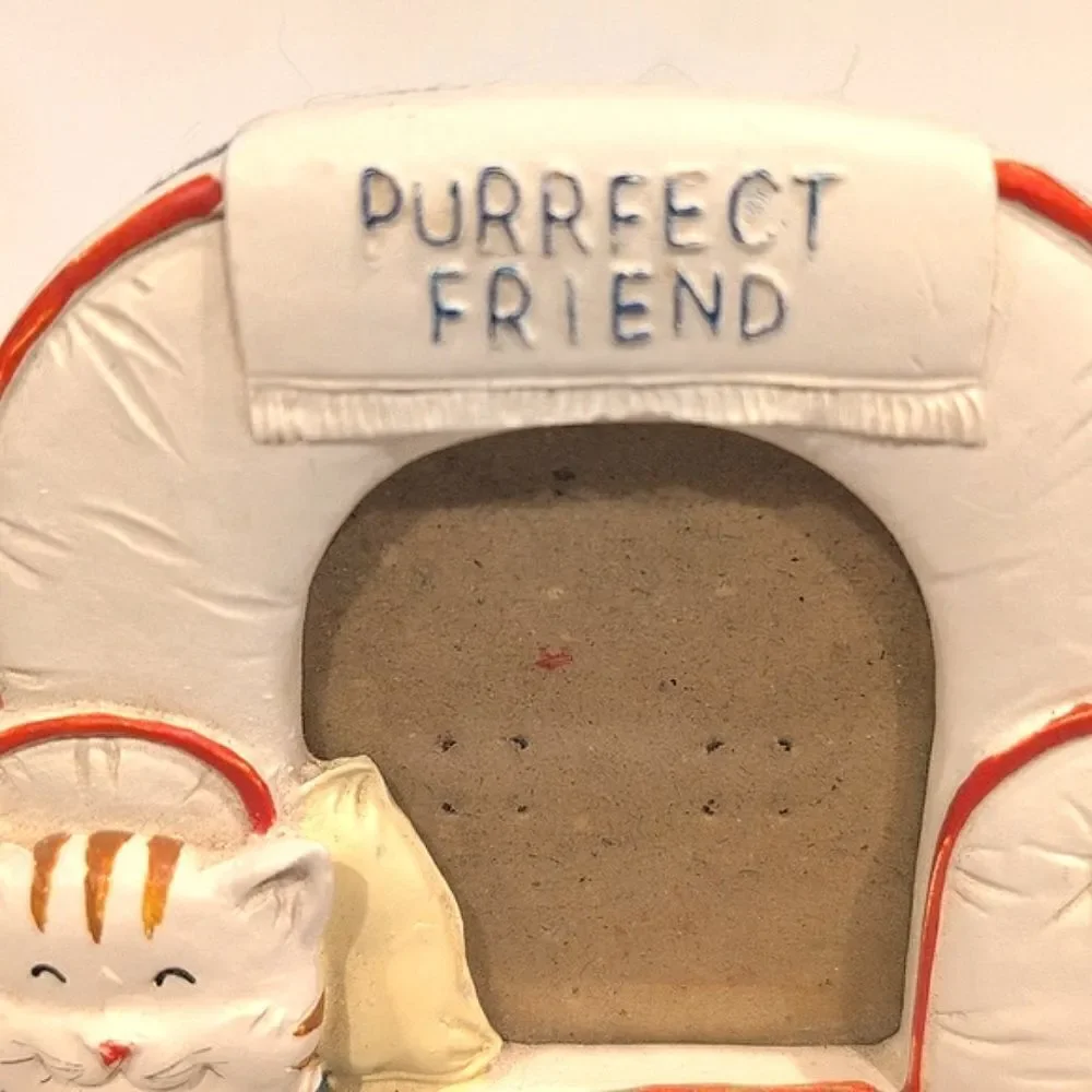 Cat Purrfect Friend Picture Frame 3D Tabby Cat with Yarn Easel Back